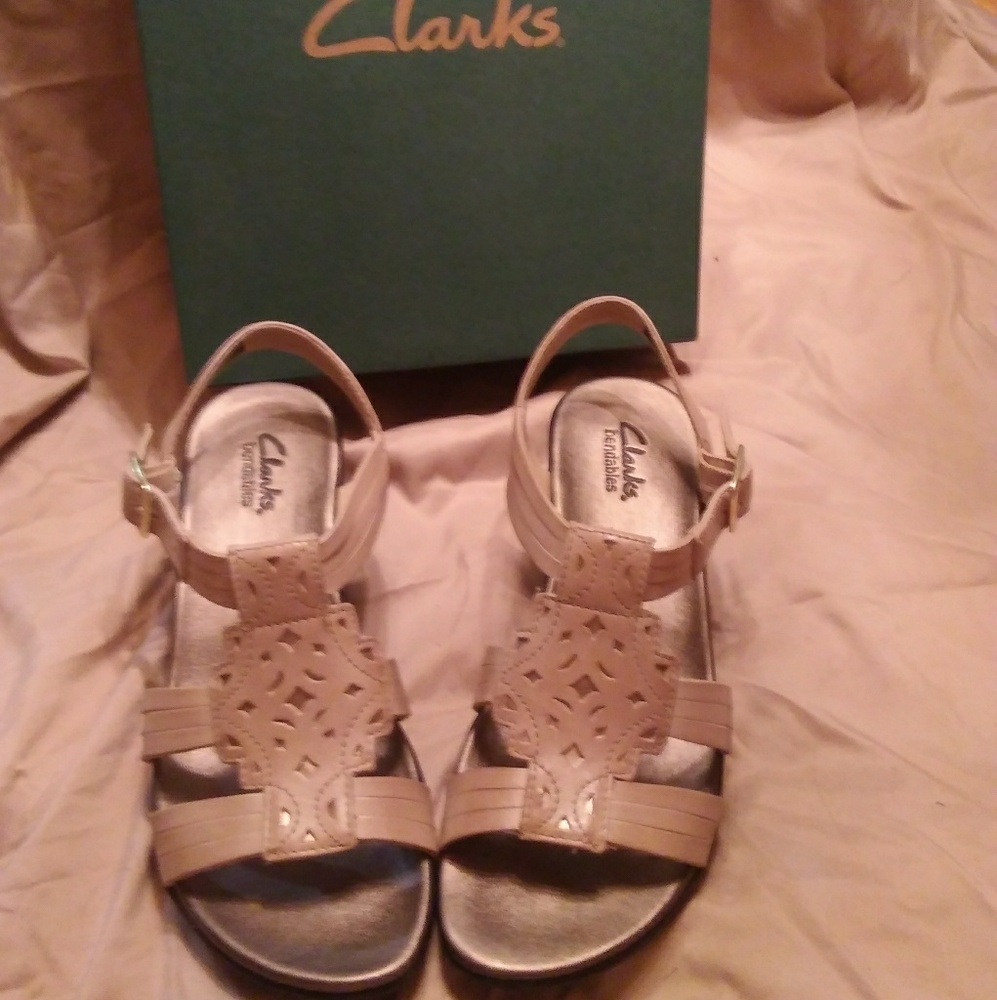 Sandals - Picture 2 of 2
